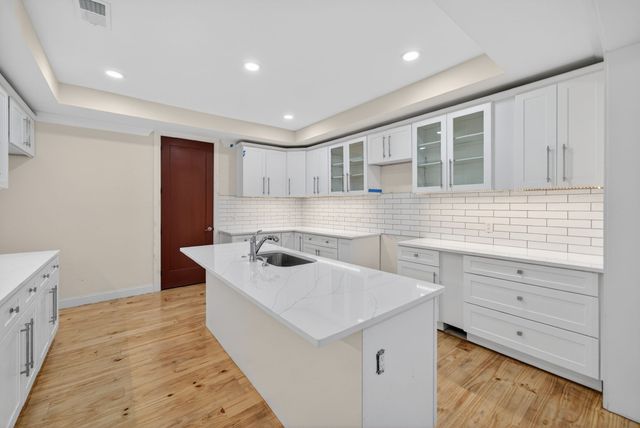 410 3rd Ave, Fayetteville, TN 37334