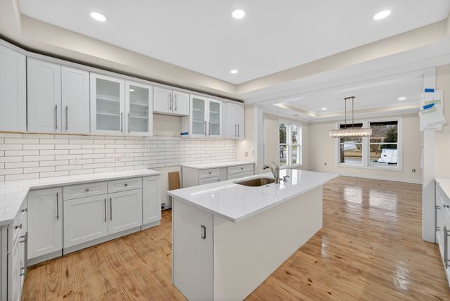 410 3rd Ave, Fayetteville, TN 37334