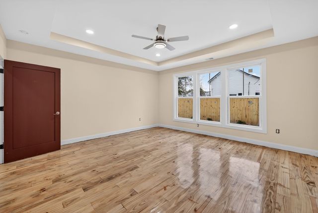 410 3rd Ave, Fayetteville, TN 37334