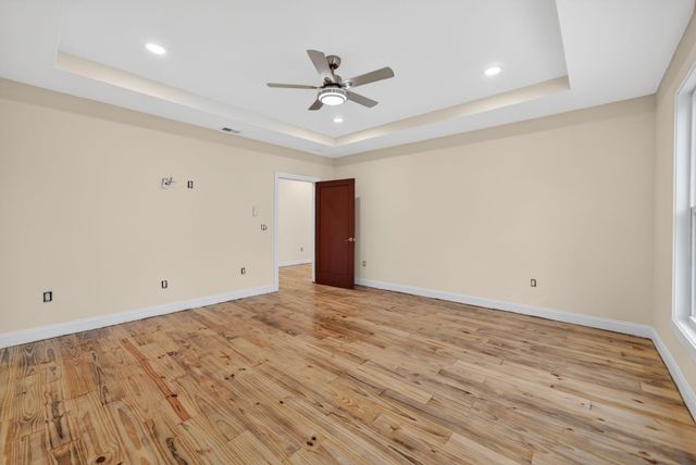 410 3rd Ave, Fayetteville, TN 37334