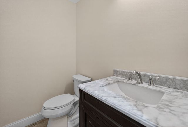 410 3rd Ave, Fayetteville, TN 37334