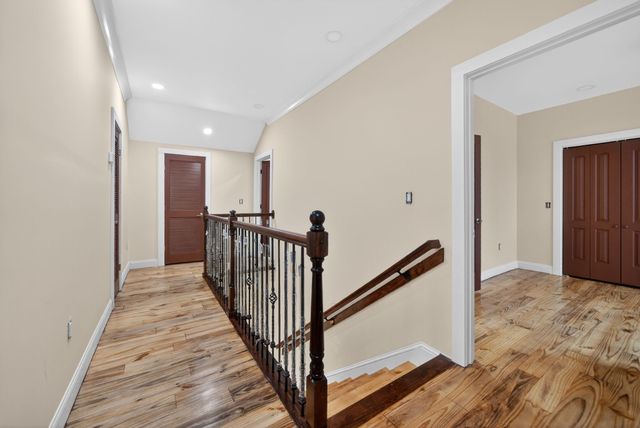 410 3rd Ave, Fayetteville, TN 37334