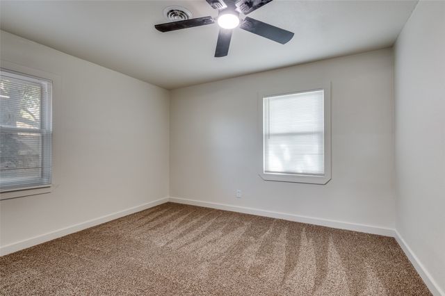 125 W Fuller Drive, Euless, TX 76039