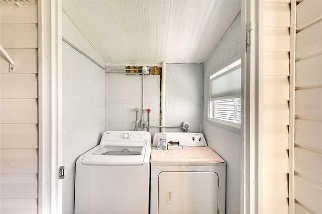 2058 SUN HOME STREET, Sarasota, FL 34231