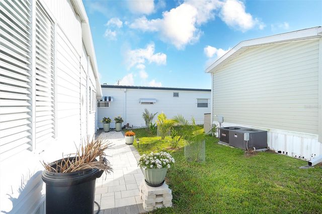 2058 SUN HOME STREET, Sarasota, FL 34231