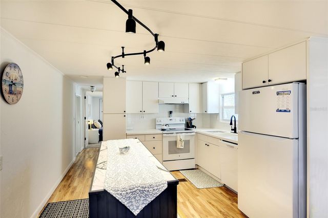 2058 SUN HOME STREET, Sarasota, FL 34231