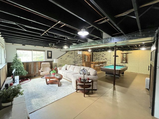 10155 Oakwood ROAD, Franklin, WI 53132