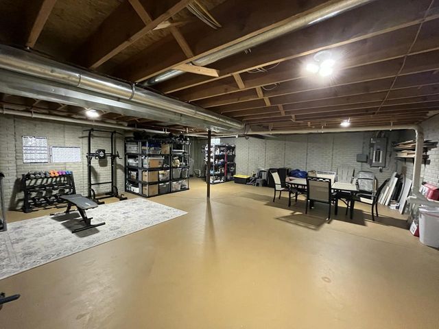 10155 Oakwood ROAD, Franklin, WI 53132