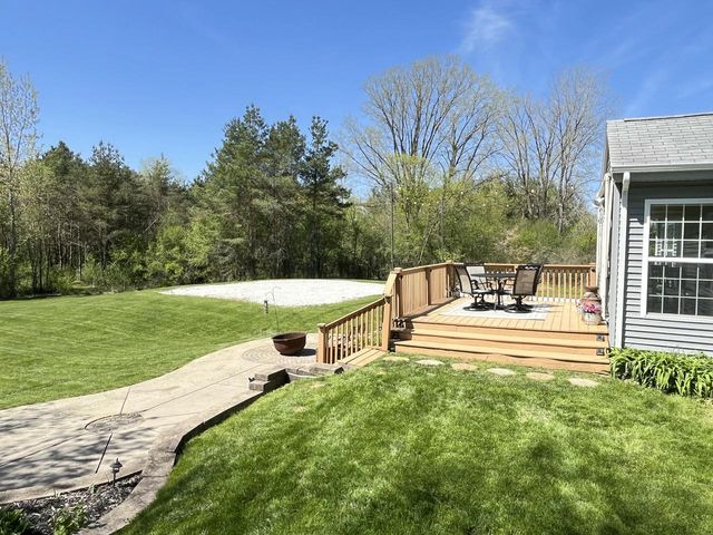 10155 Oakwood ROAD, Franklin, WI 53132