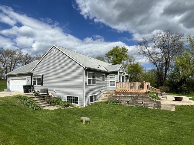 10155 Oakwood ROAD, Franklin, WI 53132
