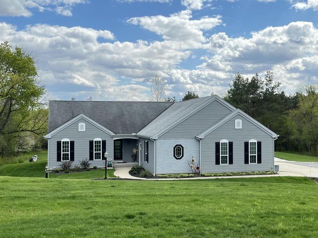10155 Oakwood ROAD, Franklin, WI 53132