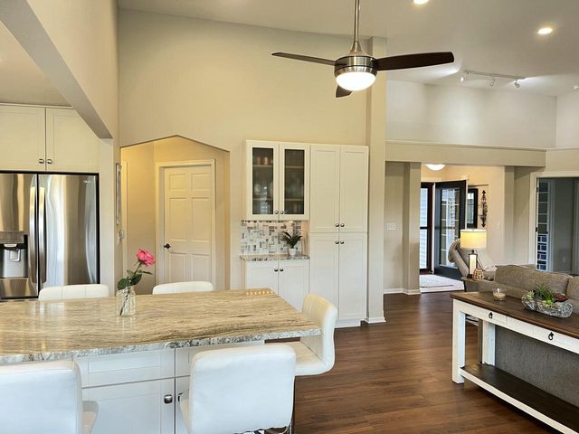 10155 Oakwood ROAD, Franklin, WI 53132