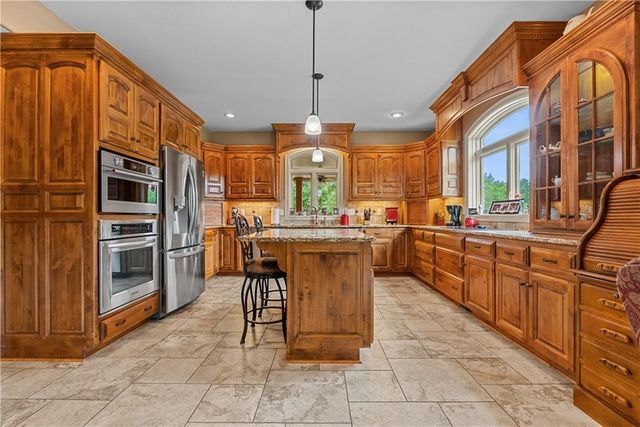 29503 SE Moreland School Road, Blue Springs, MO 64014