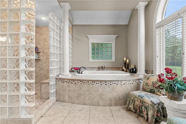 29503 SE Moreland School Road, Blue Springs, MO 64014