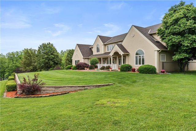 29503 SE Moreland School Road, Blue Springs, MO 64014