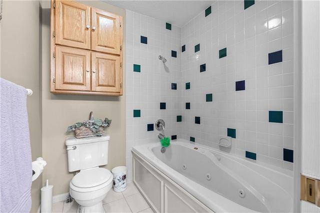 29503 SE Moreland School Road, Blue Springs, MO 64014