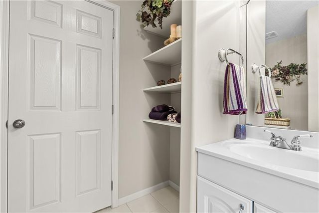 29503 SE Moreland School Road, Blue Springs, MO 64014