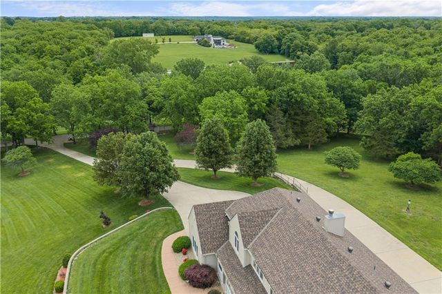 29503 SE Moreland School Road, Blue Springs, MO 64014