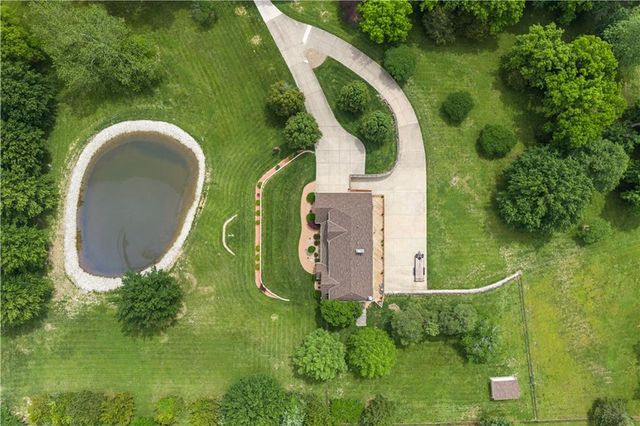 29503 SE Moreland School Road, Blue Springs, MO 64014