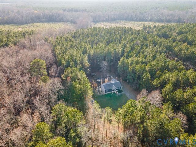 9419 Holdsworth Rd, Disputanta, VA 23842