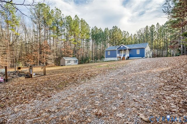 9419 Holdsworth Rd, Disputanta, VA 23842