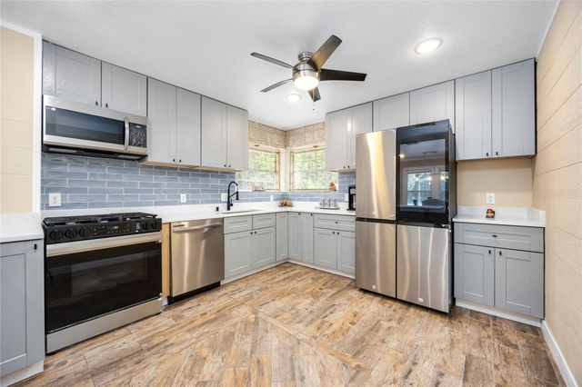 478 Brandon Road, Conroe, TX 77302