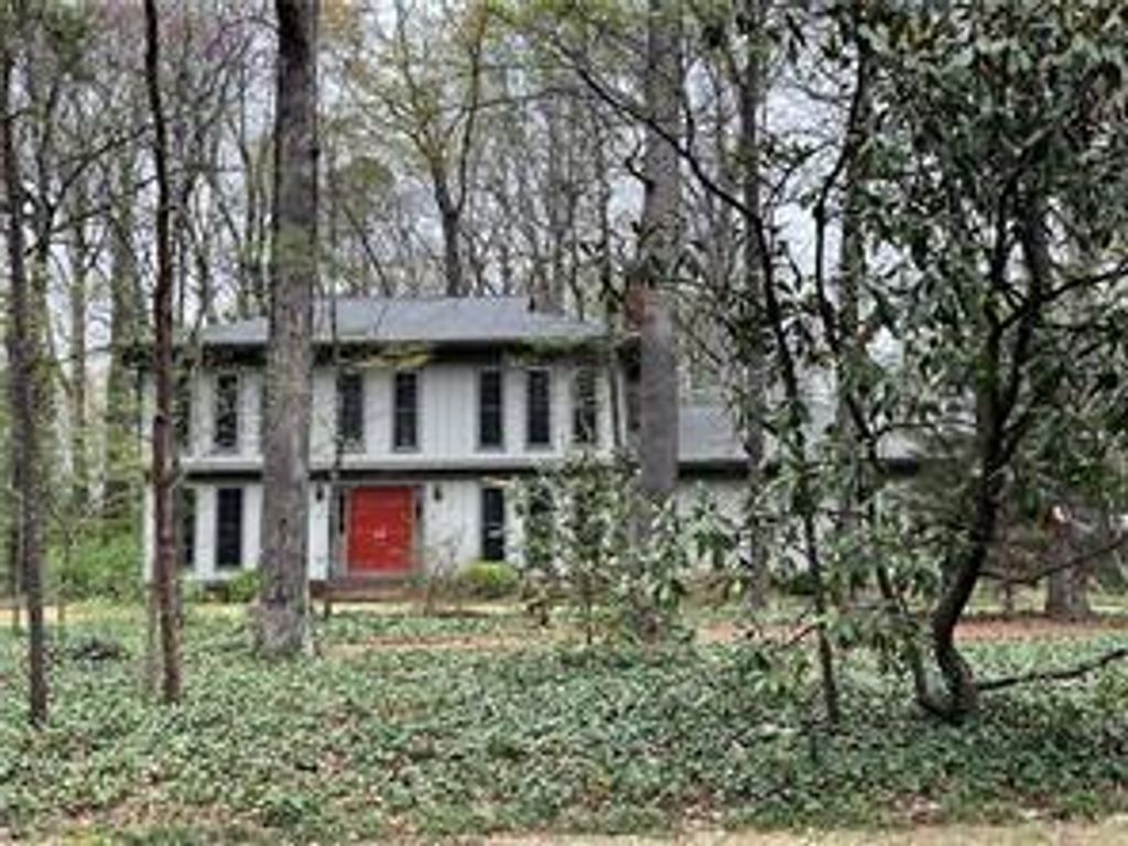 257 Forest Lake Road, Lawrenceville, GA 30046