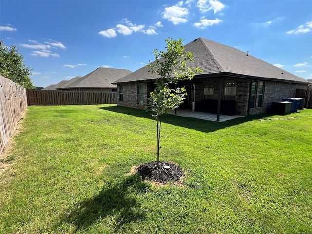 396 Hall Avenue, Pea Ridge, AR 72751
