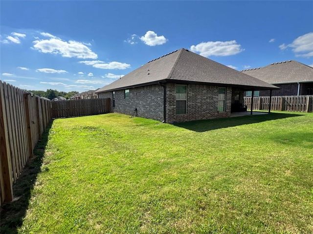 396 Hall Avenue, Pea Ridge, AR 72751