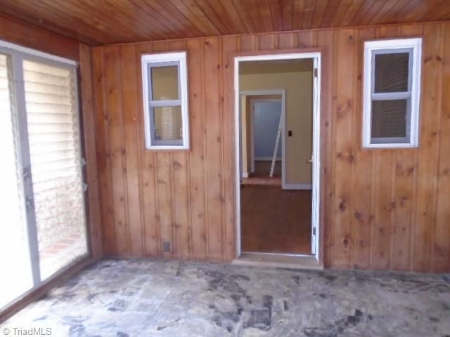 2295 Vienna Dozier Road, Pfafftown, NC 27040