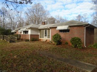 2295 Vienna Dozier Road, Pfafftown, NC 27040