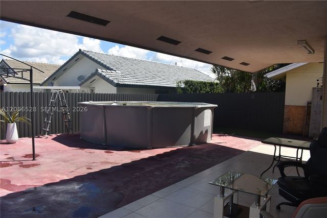 9029 NW 152nd Ln, Miami Lakes, FL 33018