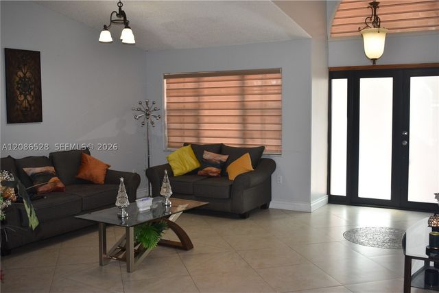 9029 NW 152nd Ln, Miami Lakes, FL 33018