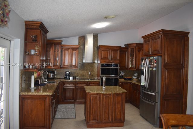 9029 NW 152nd Ln, Miami Lakes, FL 33018