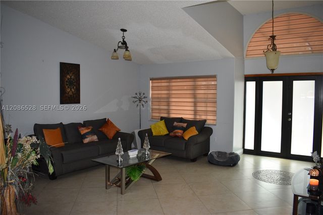 9029 NW 152nd Ln, Miami Lakes, FL 33018