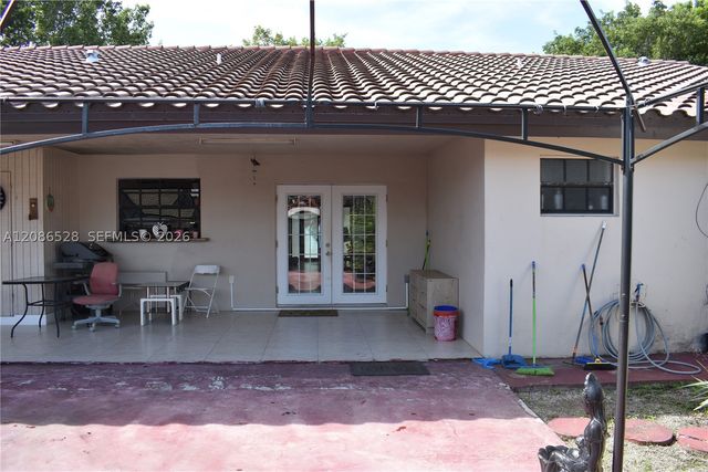 9029 NW 152nd Ln, Miami Lakes, FL 33018