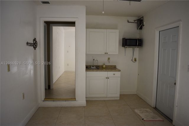 9029 NW 152nd Ln, Miami Lakes, FL 33018