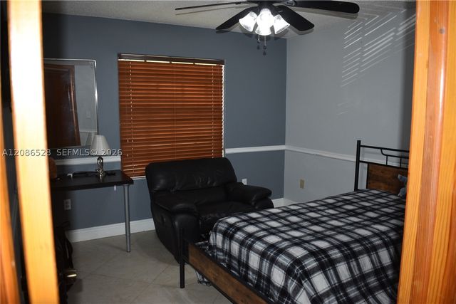 9029 NW 152nd Ln, Miami Lakes, FL 33018