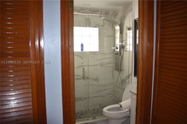 9029 NW 152nd Ln, Miami Lakes, FL 33018