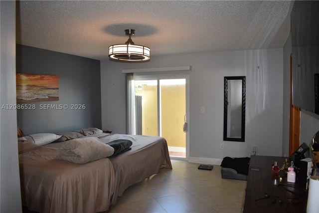 9029 NW 152nd Ln, Miami Lakes, FL 33018