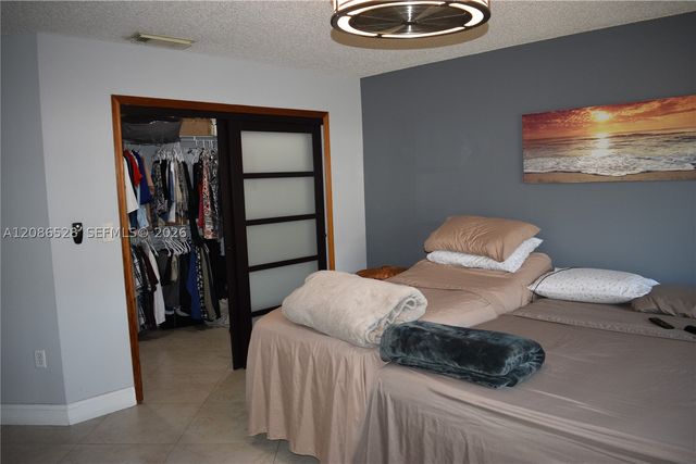 9029 NW 152nd Ln, Miami Lakes, FL 33018