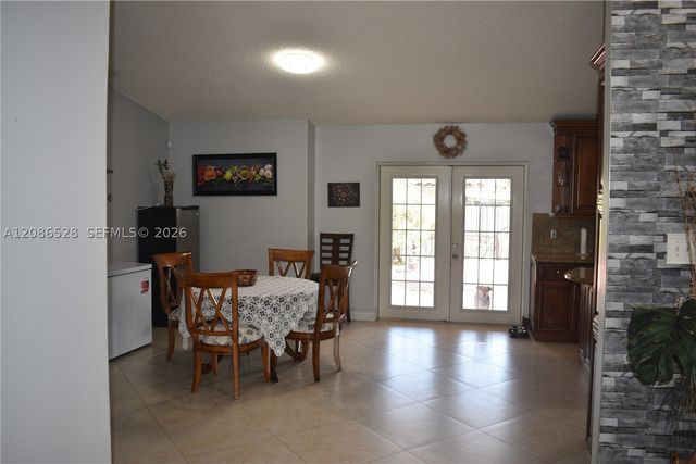 9029 NW 152nd Ln, Miami Lakes, FL 33018