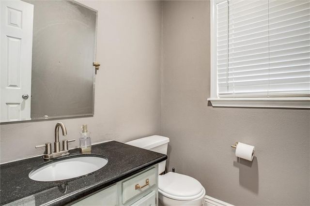 6630 N Anita Avenue, Kansas City, MO 64151