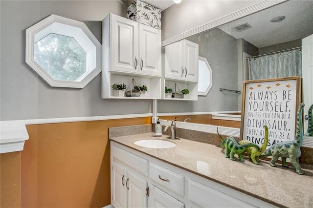 6630 N Anita Avenue, Kansas City, MO 64151