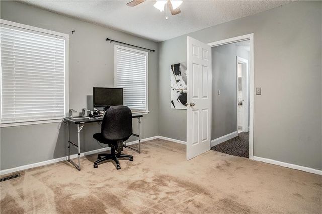 6630 N Anita Avenue, Kansas City, MO 64151