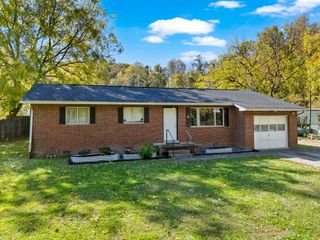 11 Braxton Drive, Huntington, WV 25705