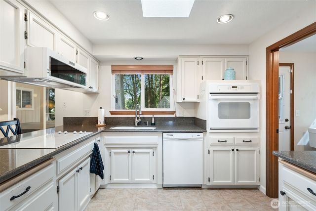 4930 Glendale Court SE, Olympia, WA 98501