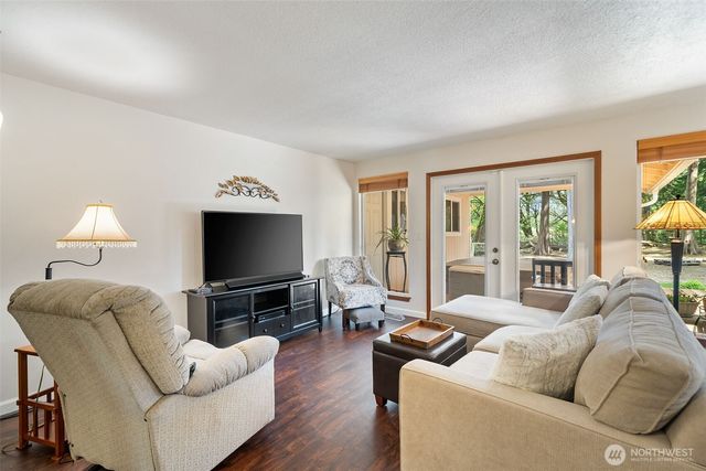 4930 Glendale Court SE, Olympia, WA 98501
