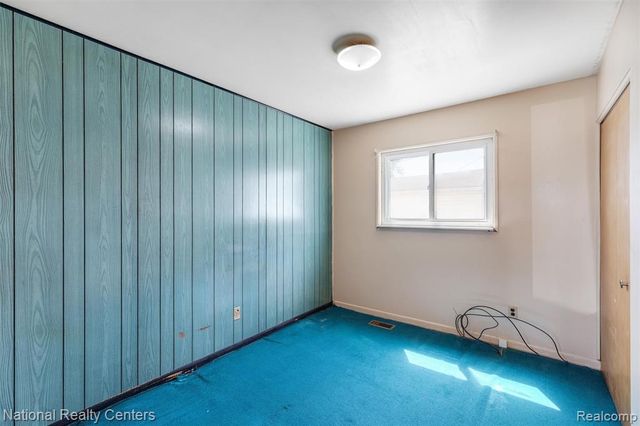 822 Bernie Lane, Madison Heights, MI 48071