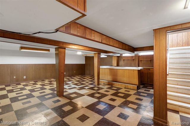 822 Bernie Lane, Madison Heights, MI 48071